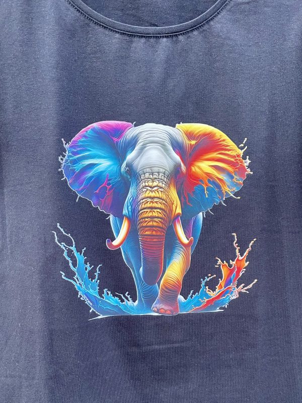 T-shirt femme – Éléphant arc-en-ciel 🌈